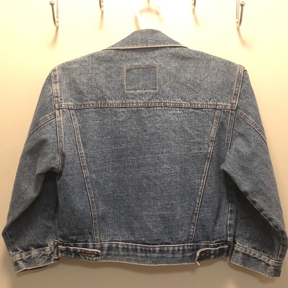 ☘️Levi's Crop Denim Jacket☀️ - Picture 5 of 8